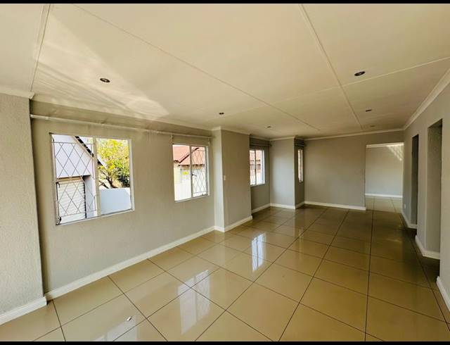 3 BEDROOM PROPERTY TO RENT IN COUNTRY VIEW